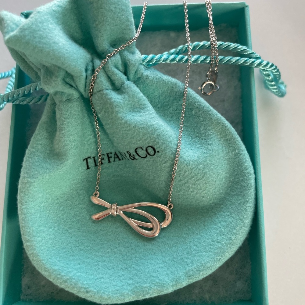 Tiffany‎ & Co white gold necklace